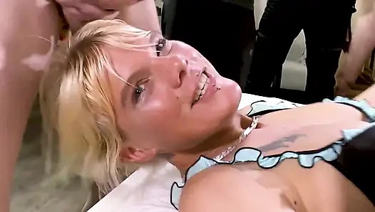 Almanya'dan 2 Sarışın Melek - Özel Gangbang