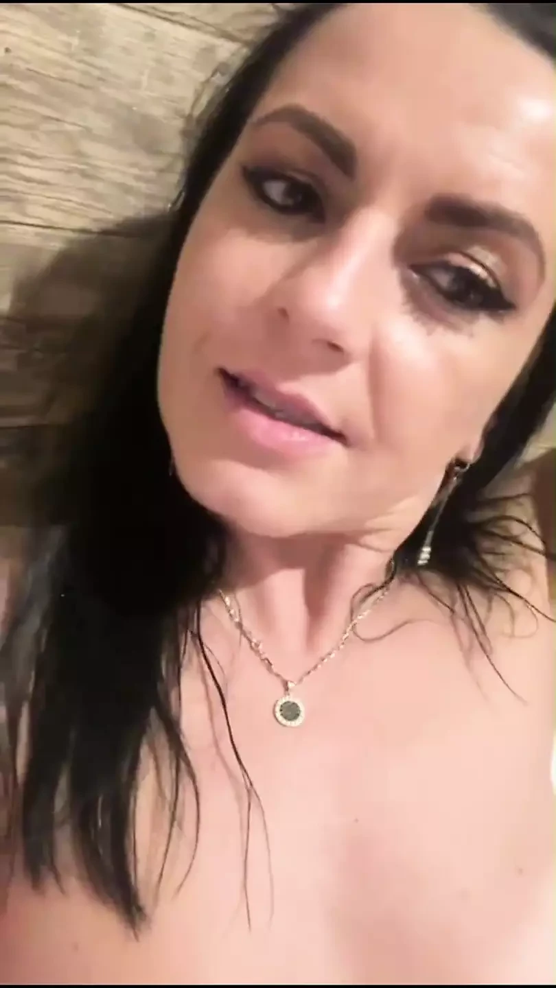 I Masturbated in Bath Tub with Peed Down Jacekts 180