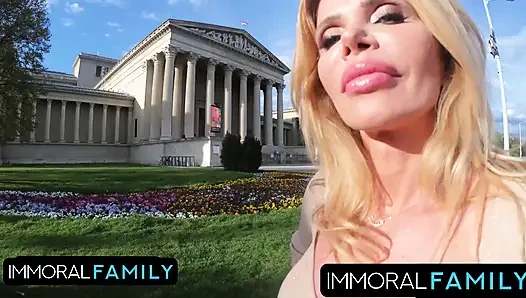 От лизания клитора к интенсивной анальной игре, Виктория получает внимание Dans!