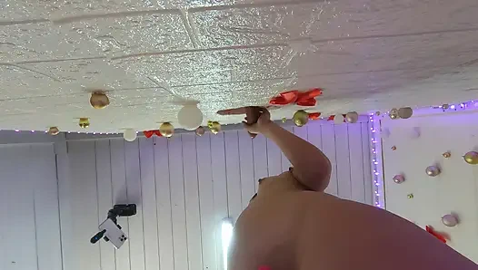 Yarakla ileri geri gidiyor. AllMyLinks MisssVikki