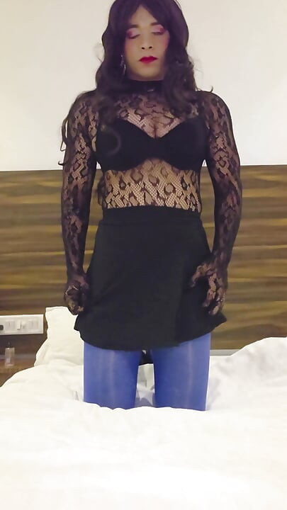 Adaa Mastrubating and Playing with Pussy