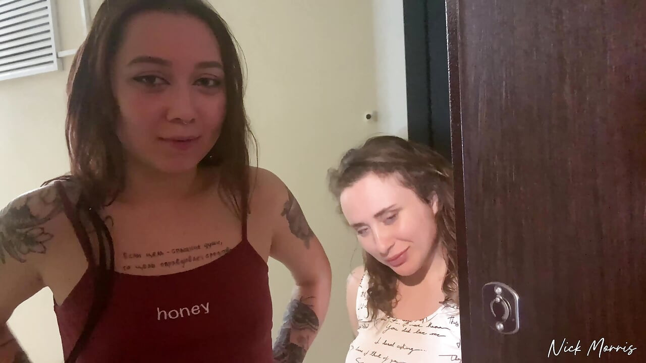 Knock Knock - Lissa Miss and Emily Cortes got lost and came to visit me
