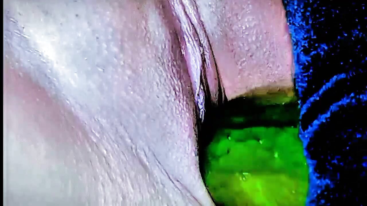 Miss Khalifa Dildoing With Mandingo Cucumber For Her Thirsty White Shaved Big Pussy