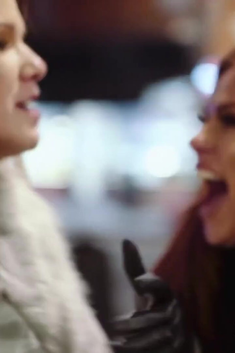 Alexis Crystal ve Jolee Love şanslı adam Chris Torres'i paylaşıyor