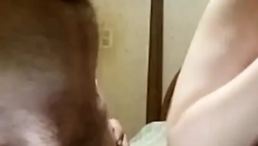 Istri manis lagi asik nyepong kontol sampai dicrot di dalam