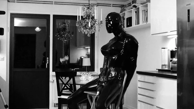 Bizarre Beauty - Latex doll gets a treat from Mistress