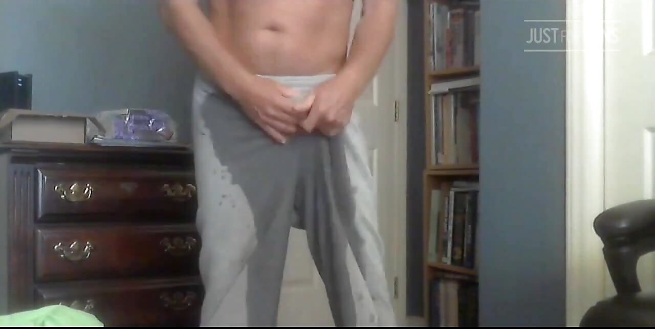 Pissing, Jacking off & Big Cumshot