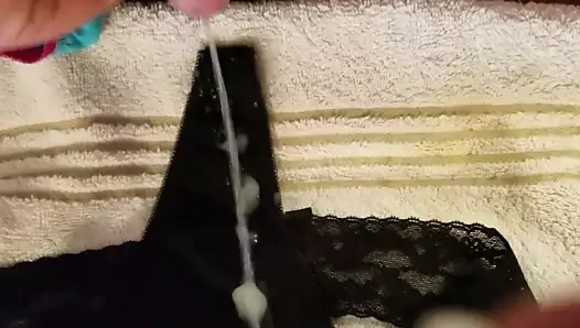 Arkadaşın kız arkadaşları üzerinde cumshot kirli vs tanga