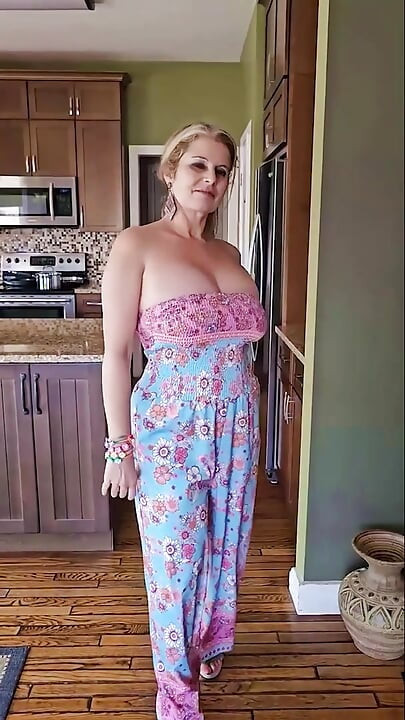 ONLYFAN BIG TIT MOMMY Real WIFE COMPILATION Clips