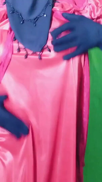 Indian hot beautiful Bhabhi dancing and having sex openly in her room | Clip 1
