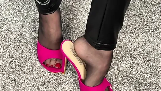 Mrs Mature Feet in her Black Trousers and Sexy Shoes 382