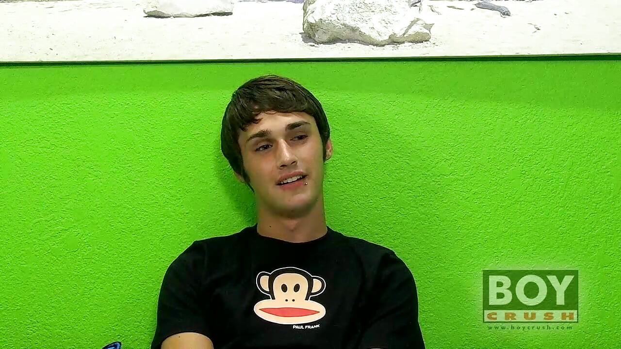 Interviewed twink Junior Ray finger fucks himself and jerks