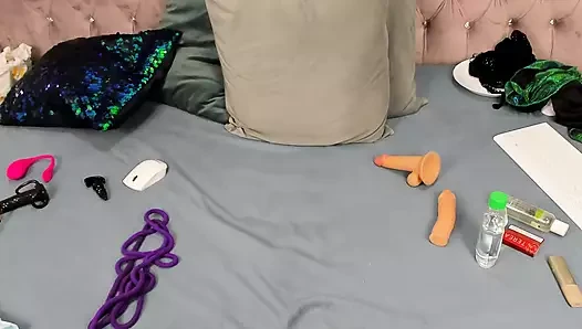 Viewing porn video – the perfect point of view. huge ass