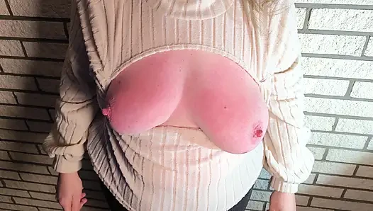 Using her naked tits for valentines day