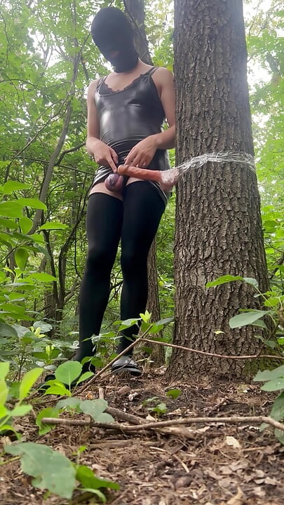 Sissy bitch had an extreme dildo fuck in the park and experienced a pygasm in a chastity belt