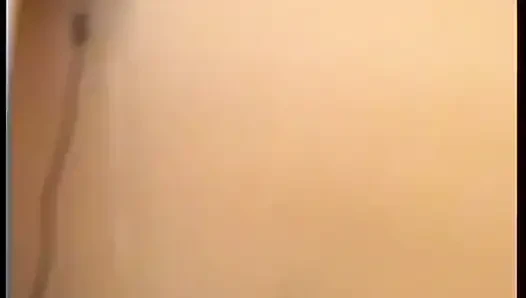 Zwei schlampen für einen großen, massiven schwanz!