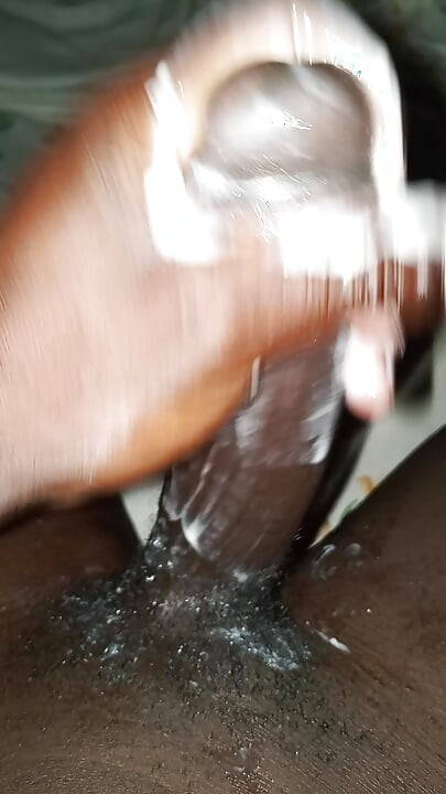 Aku belum pernah masturbasi seperti ini dalam hidupku