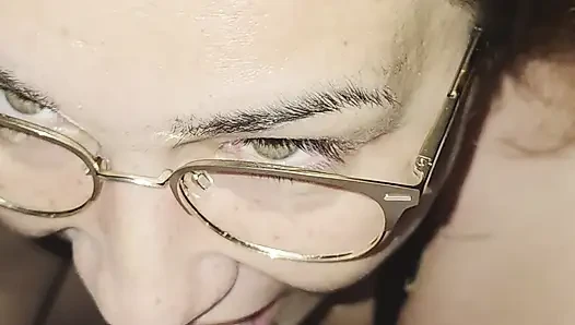 I give a blowjob to a stranger