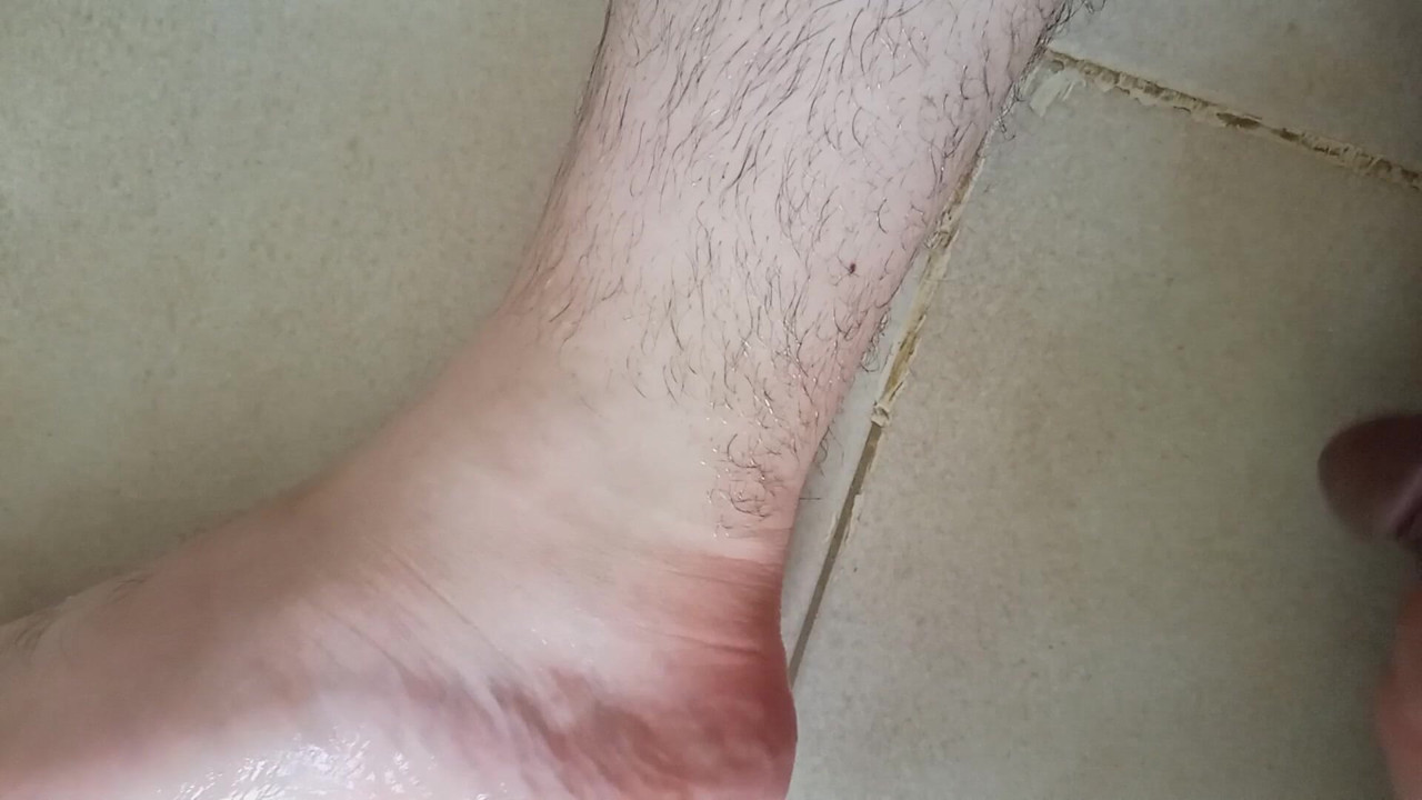 Eu faço xixi no chão
