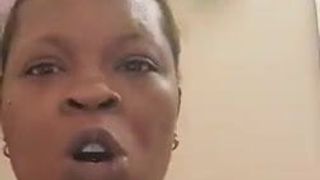 Ébano bbw goddesskaramel castigando su mariquita en línea