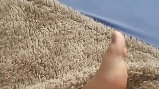 Kleine Fußmassage mit meinem Toy