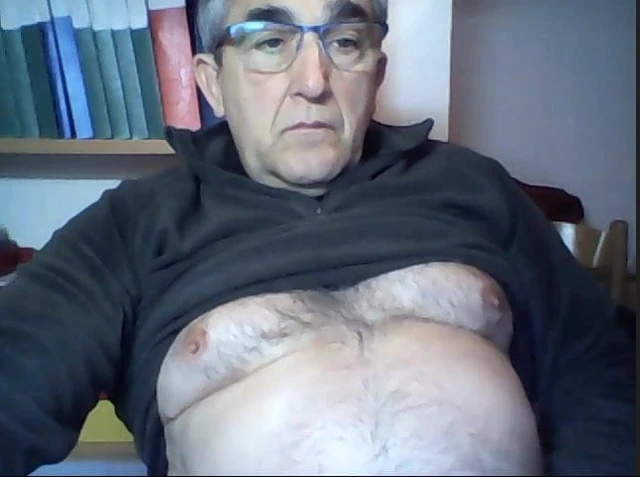 62 yo man from Italy