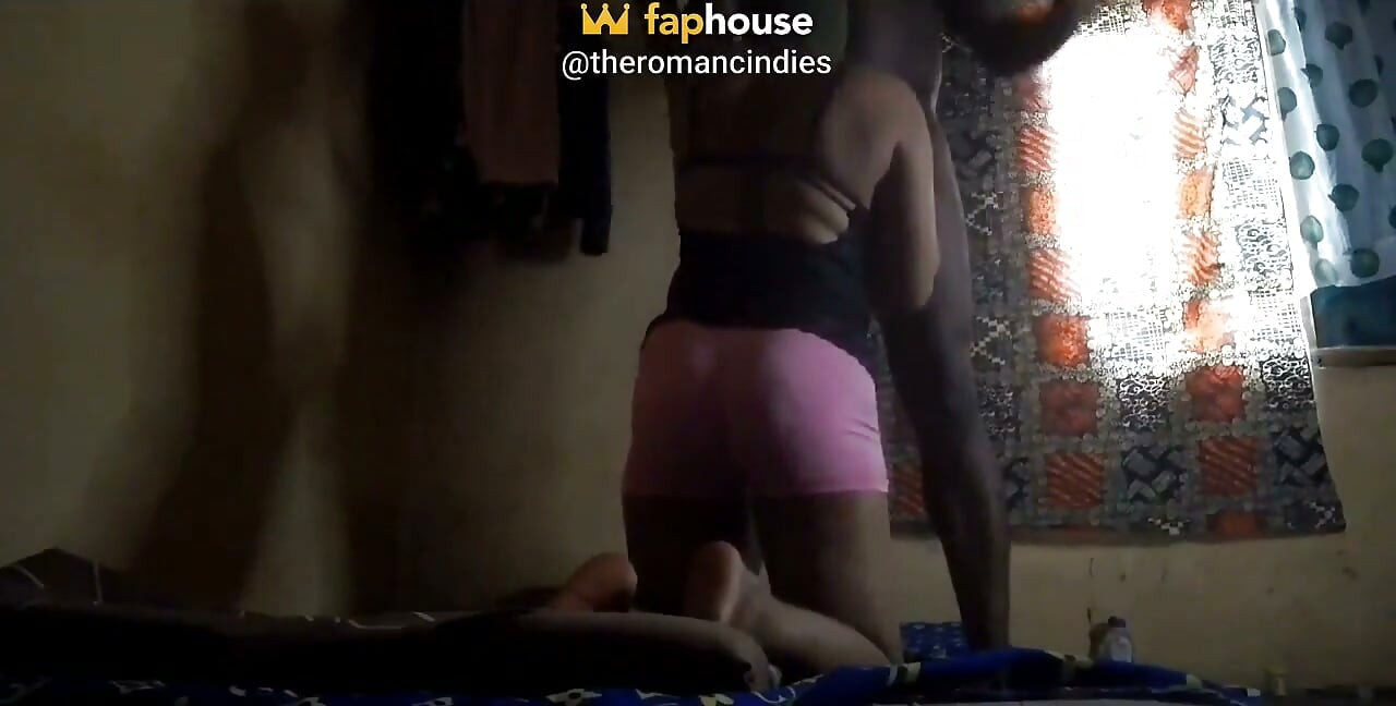 和继女Nikkycindy的偷偷摸做爱