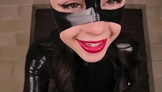 VRCosplayX Kylie Rocket As Catwoman Will Guide You Through The Mystery Of Sexual Pleasure Part 1