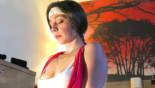 Fitte große natürliche titten, heiße yogalehrerin wird zu hause wild und sexy, macht sport, möpse und muschi