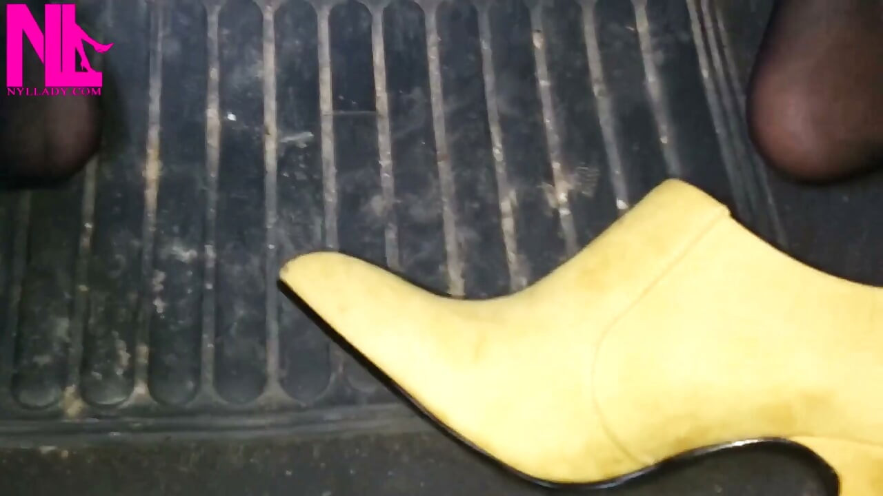 Soft Revving in Yellow Boots and Black Pantyhose