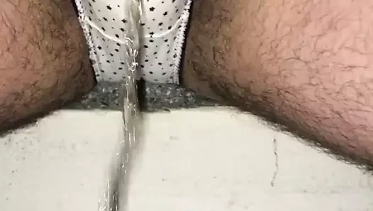 Hızlı külot işemek dışarı üzerinde the plaj
