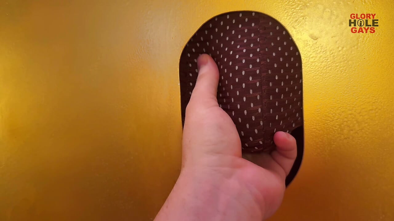 Daddy cock gets fucked at gloryhole