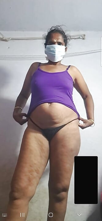 Makcik Tamil bermain buah dada dan pepek