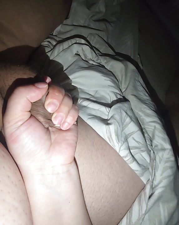 Stepmom gives lessons to her Stepdaughter how to do handjob step son big dick in erection