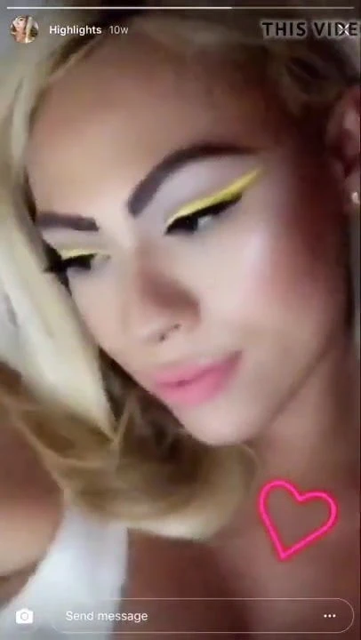 Random fuck sluts showing off