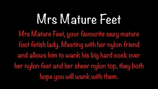 Mrs Mature Feet has a little wank session with friend 449