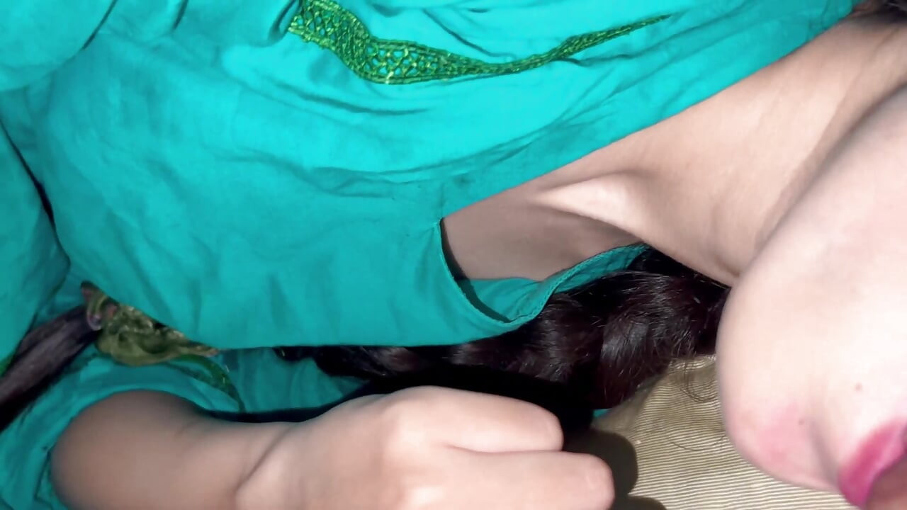 Private home romance zorgt voor een nacht vol passie en mooie herinneringen (18+)