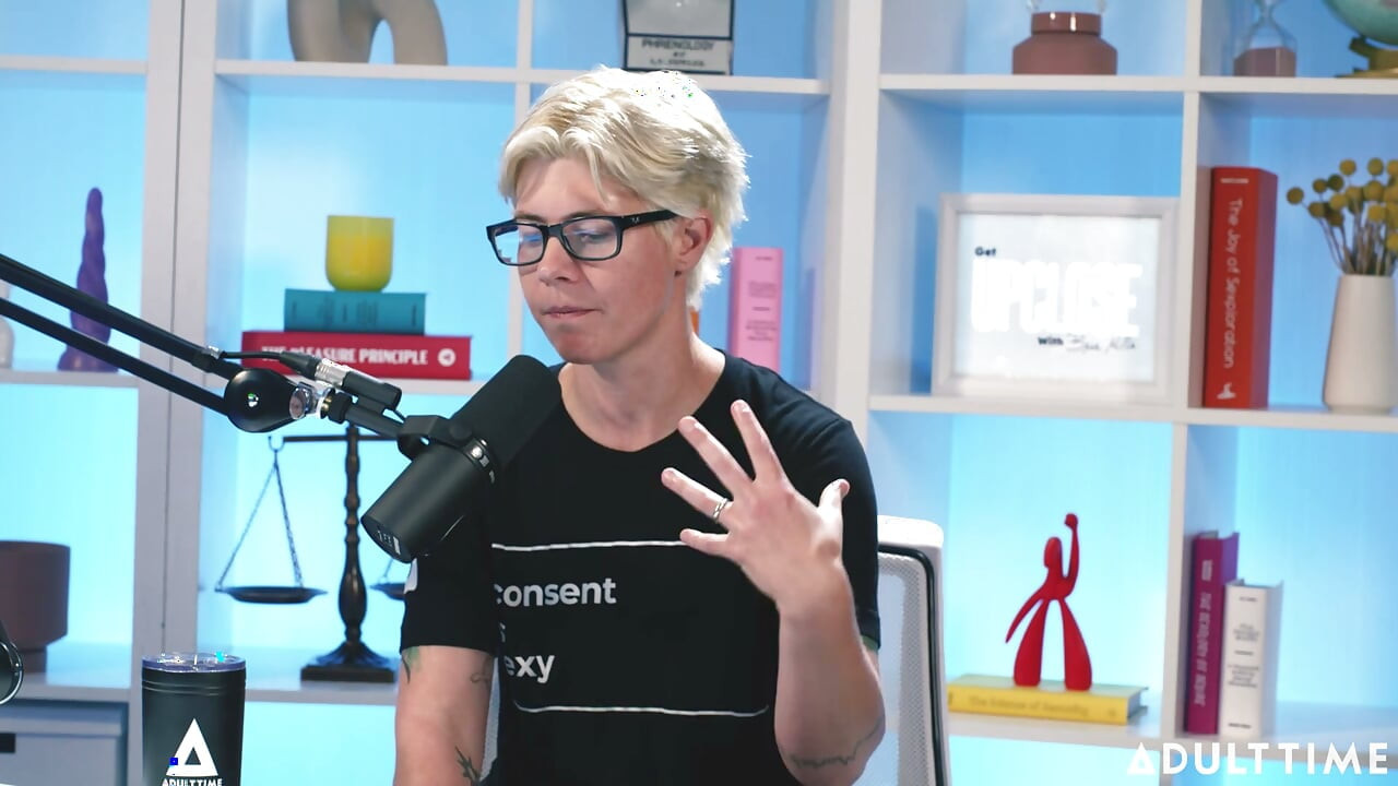 Cadence Lux: Authentic Orgasms & Self-advocacy