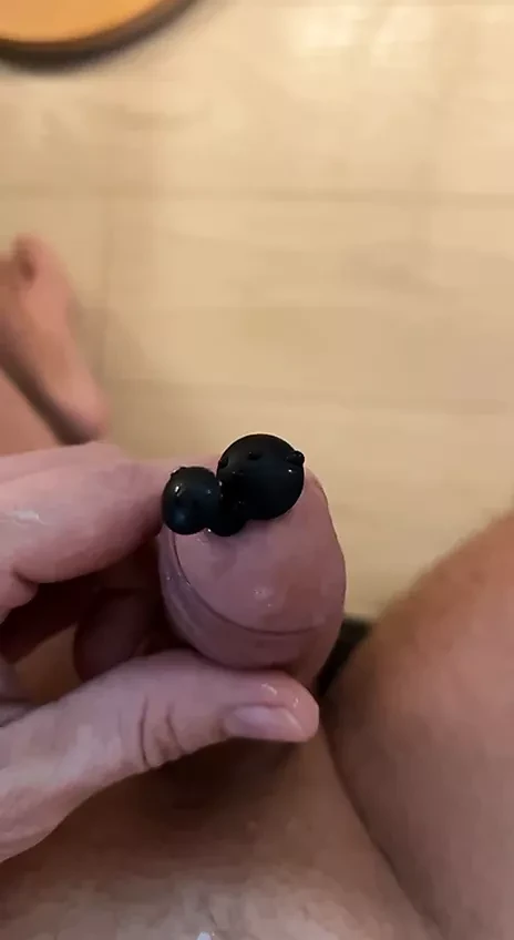 uncontrolled pissing with dilators
