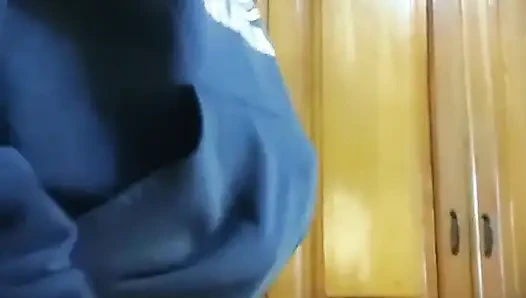 Kırmızı külotumu çıkarmamı ister misin?
