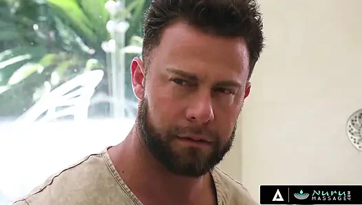 NURU MASSAGE - jewel diamant ngasih hadiah sama tetangganya yang lagi ngentot sama nuru yang licin selesai mandi