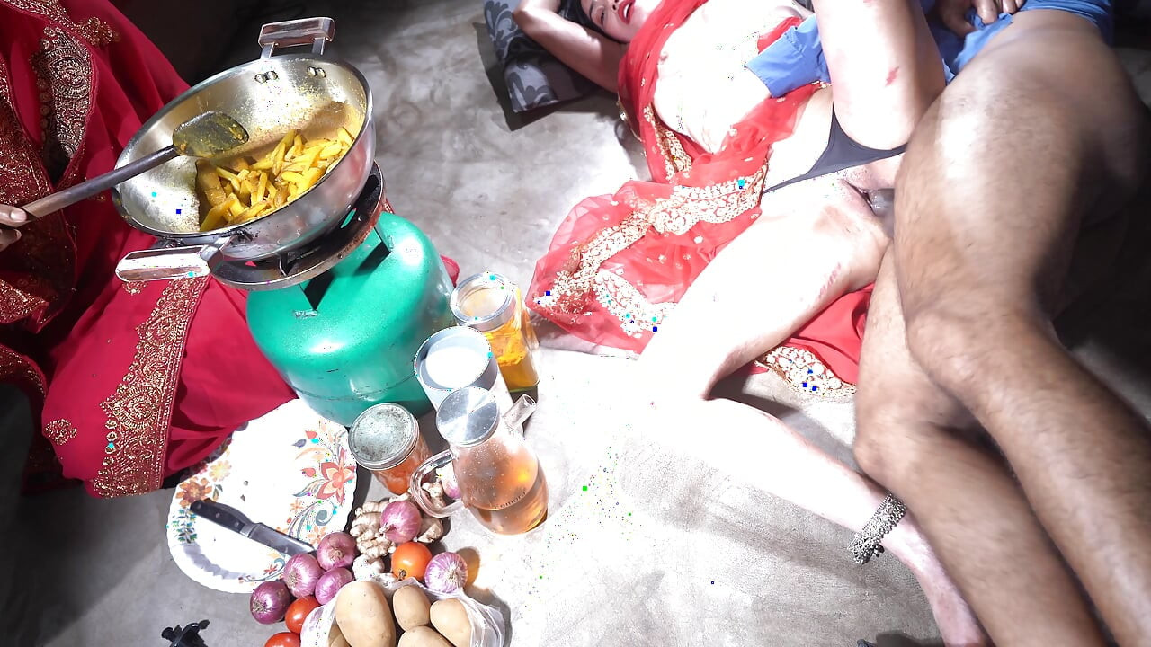 Дези кухонная мачеха, дези, секс с пасынок, хинди XXX