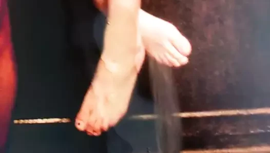 Gibi asmr ayakları boşalıyor