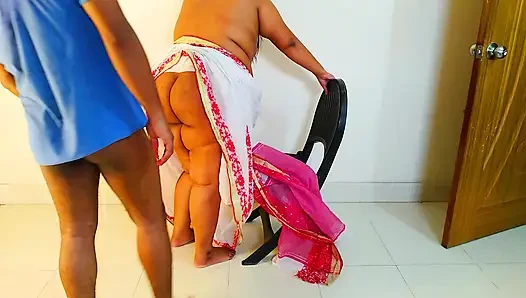 Tante hot arab ini pengen dientot sama tukang servis listrik