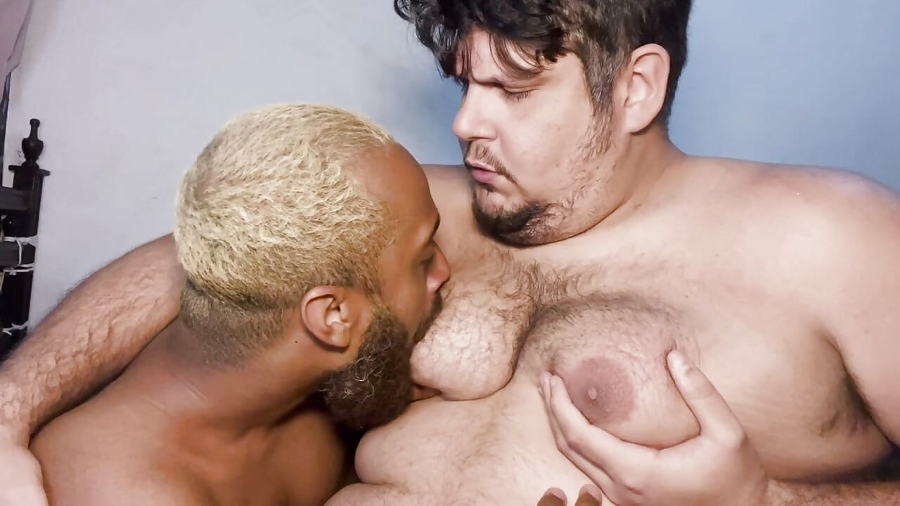 16 Minutes of nipple and tits suck