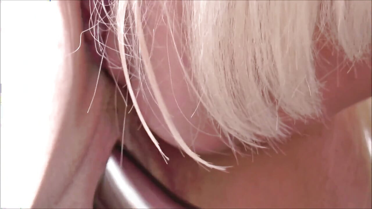 레즈 활동으로 고객을 기쁘게 하는 것을 좋아하는 Lacey Starr 비서