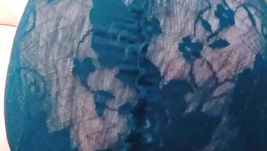 Meine frau bestraft mich, um ihren arsch zu lecken