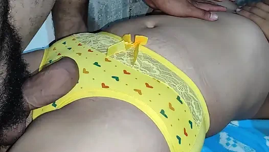 Big ass Virgin stepbrother penetrates Tamil Indian pussy in x video.