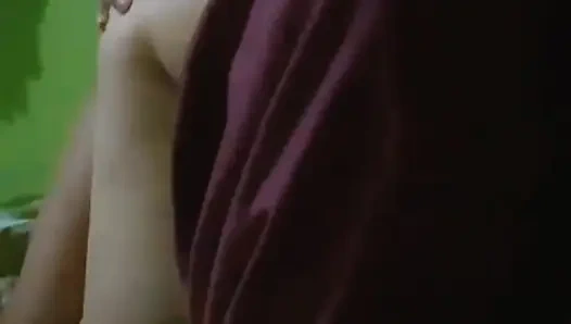 Üvey erkek kardeş tekrar oynamak istiyor