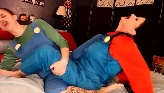 Lesbian Cosplay Mario and Luigi Scissoring